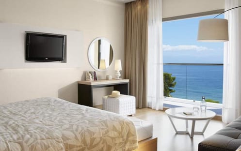 Superior Family Room Interconnecting Sea View